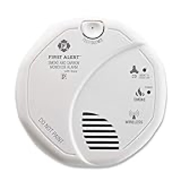 First Alert SCO501CN-3ST Wireless Interconnected Combination Smoke and Carbon Monoxide Alarm with Voice Location, Battery Operated